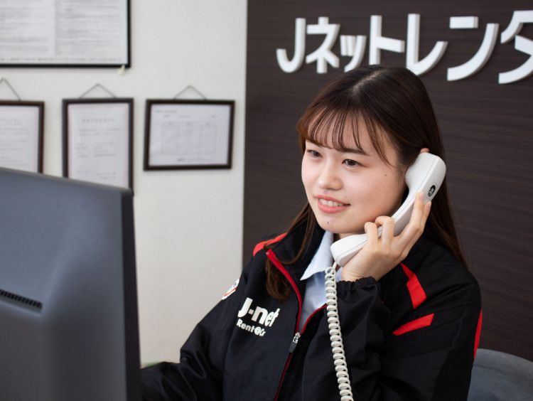 インタビュースタッフ